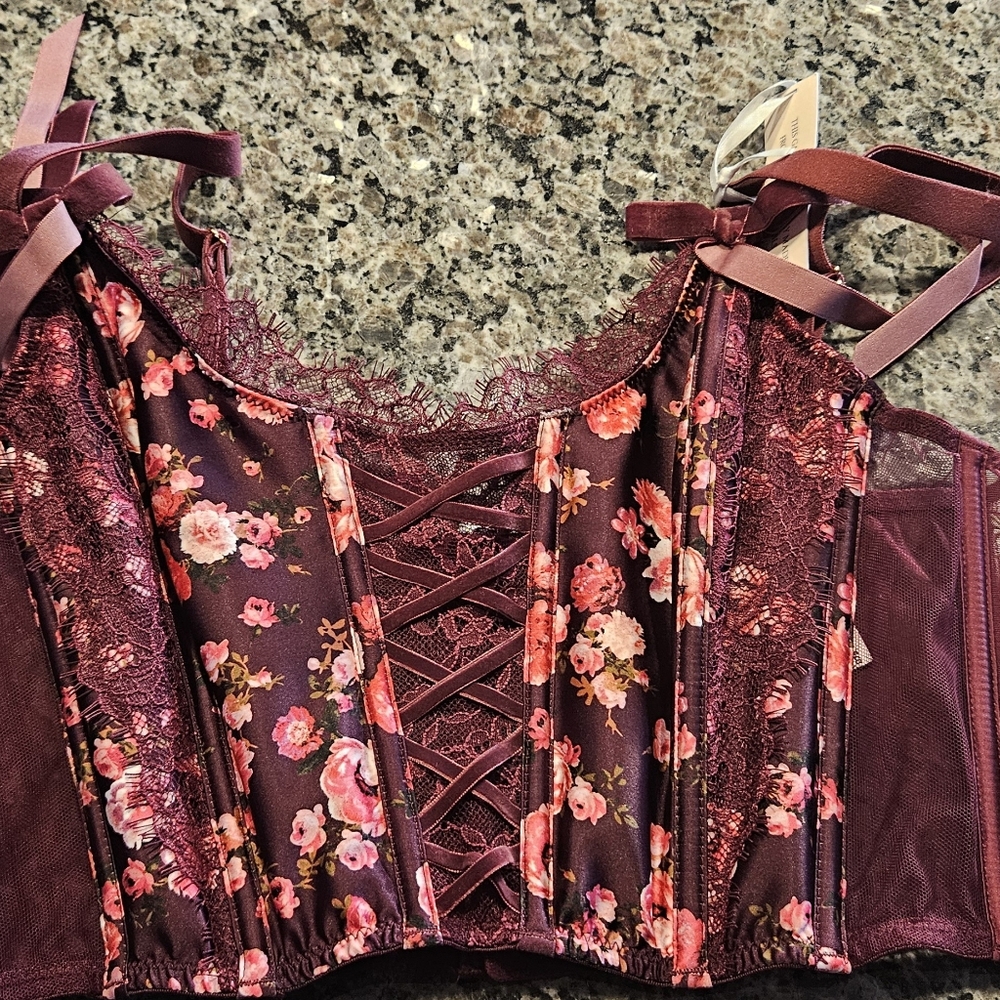 Victoria's Secret Victoria’s Secret lace up floral corset M